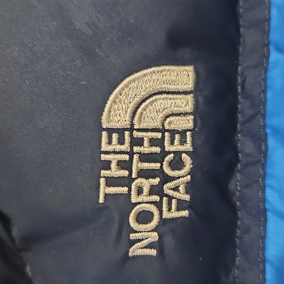 THE NORTH FACE Boys Puffer Coat size 2T/3B - Picture 2 of 10